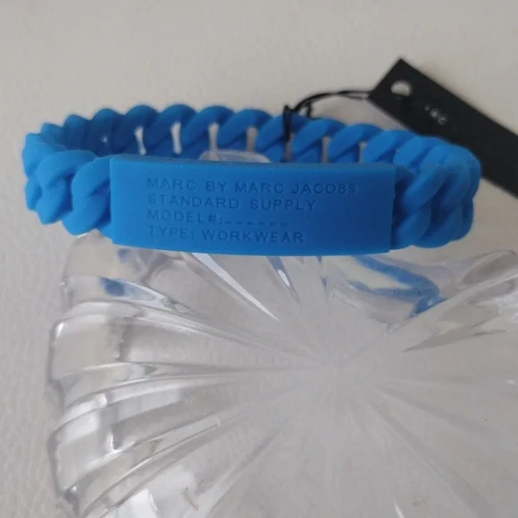 Marc By Marc Jacobs Vibrant Blue Coiled Silicone Jewelry Bracelet - Picture 2 of 9